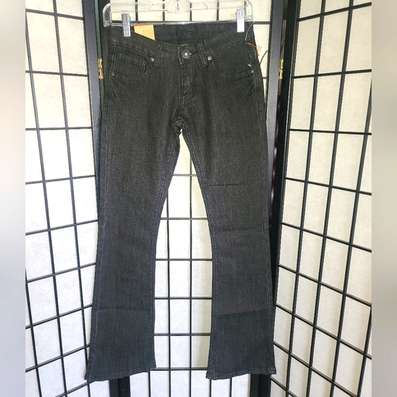 LAST CHANCERue 21 Black Bootcut Jeans - Picture 3 of 5